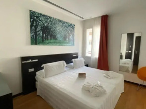 Отель Card International