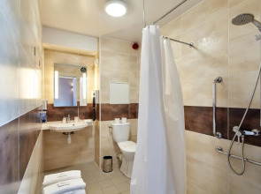 B&B HOTEL Paris Nord Gonesse Parc des Expos