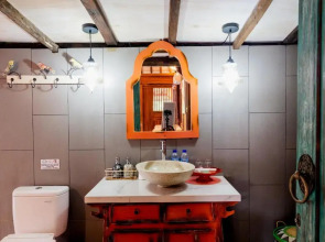 Kakul Villas & Suites