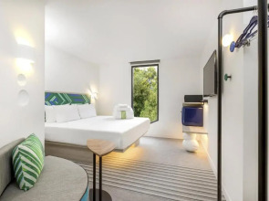 COSI Samui Chaweng Beach