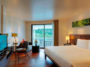 Le Meridien Phuket Beach Resort