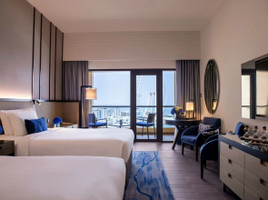 Amwaj Rotana, Jumeirah Beach