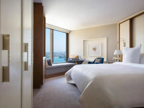 Four Seasons Hotel Sydney