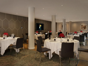 The Westminster London, Curio Collection by Hilton