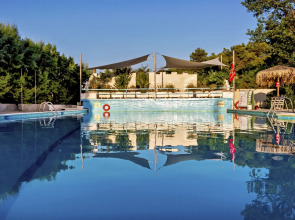 The Grove Seaside Hotel