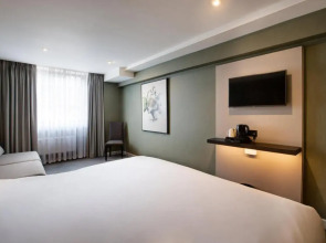 Royal National Hotel