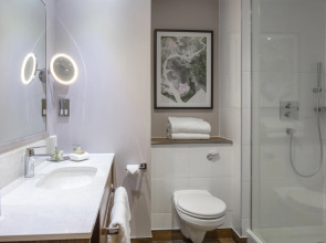 DoubleTree by Hilton Edinburgh Airport