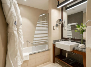 Amwaj Rotana, Jumeirah Beach