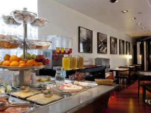 Отель Quatro Puerta Del Sol