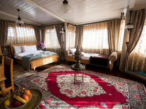 Sultan Corner Suites