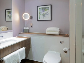 DoubleTree by Hilton Edinburgh Airport