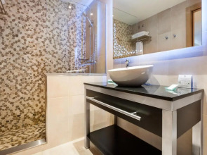 Отель Gran Barcino 