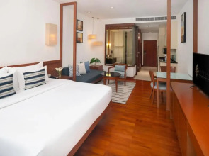 Woodlands Suites Serviced Residences