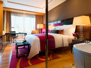 Renaissance Bangkok Ratchaprasong Hotel