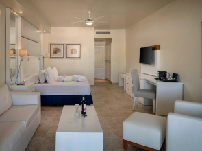 Ocean Blue & Sand Beach Resort - All Inclusive