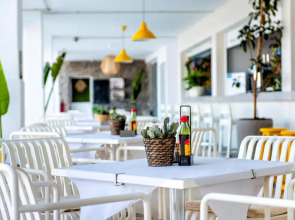 Atlantic Holiday Hotel