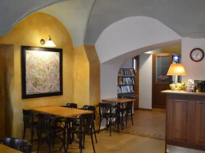 U Cervene zidle - Red Chair Hotel