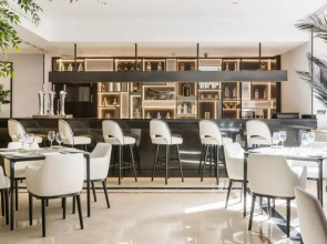 Отель Ilunion Malaga