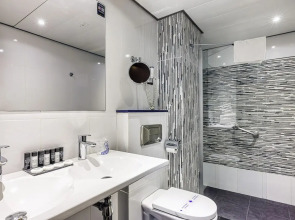 Отель Ronda Lesseps