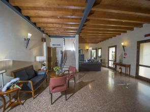 Hotel Venice Resort Airport