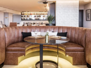 Отель Ilunion Malaga