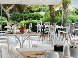 The Grove Seaside Hotel