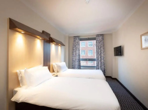 Royal National Hotel