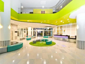 Отель Grand Bella