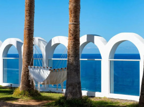 Atlantic Holiday Hotel