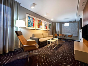 Отель Silken Amara Plaza