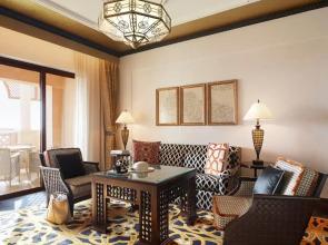 Отель Jumeirah Al Qasr Dubai