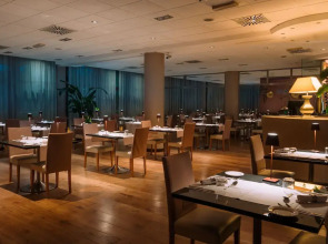 Отель Aemilia Bologna