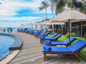 KC Beach Club & Pool Villas