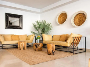 Atlantic Holiday Hotel