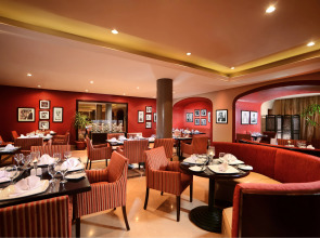 Отель JAZ Aquamarine