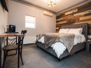 Wellesley Manor Boutique Hotel