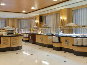 Отель Sevilla Center