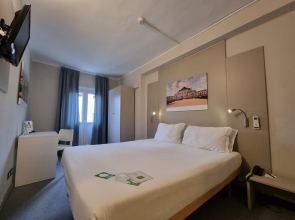 Green Class Hotel Astoria