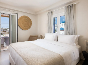 Bios Santorini Vegan - Vegetarian Boutique Hotel 