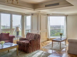 Отель Four Seasons Cairo at First Residence