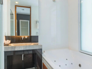 KC Beach Club & Pool Villas