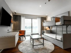 Отель Radisson RED Phuket Patong Beach