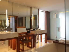 Hansar Bangkok Hotel