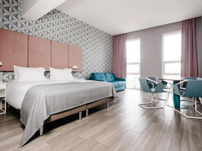 Отель Oddsson Midtown 