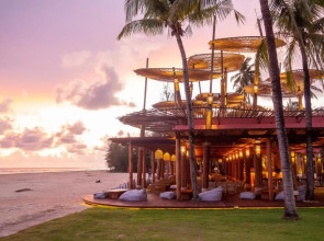 Отель Apsara Beachfront Resort and Villa 