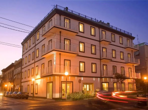 Отель Card International