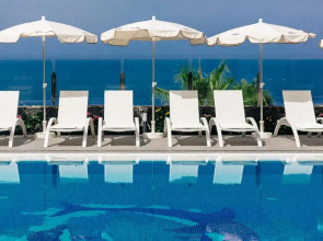 Klayman Diamond Aparthotel