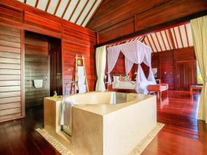 Kupu Kupu Barong Villas and Tree Spa by L'Occitane