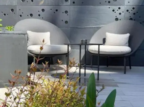 Отель The Hotel Regina