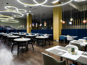 Courtyard by Marriott Warsaw Airport